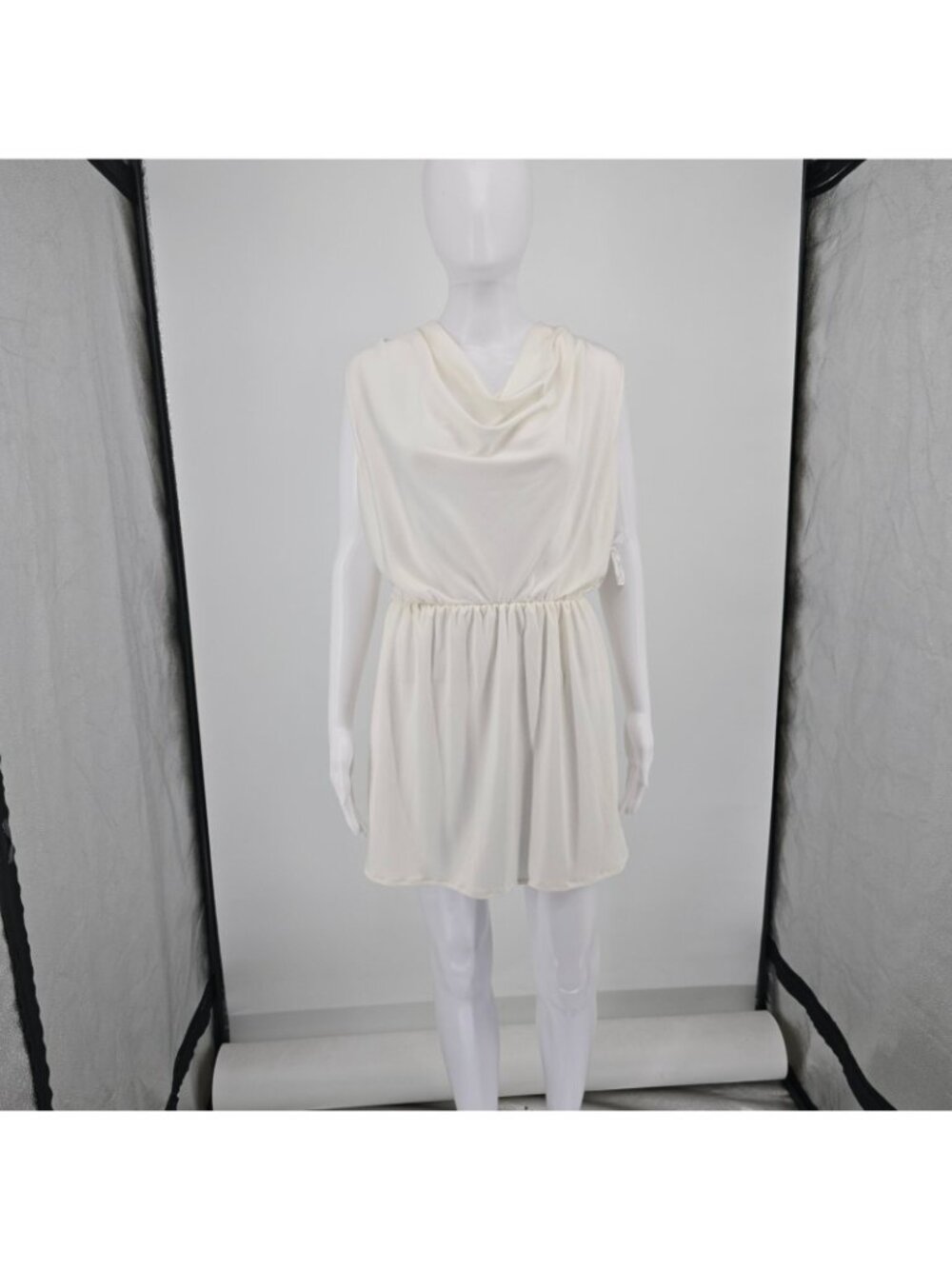 Vintage 1980s Made in USA Cowl Neck Sleeveless Blouson Mini Dress (Size 10/M) - Picture 2 of 11